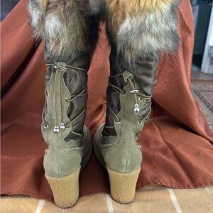 Faux Fur Wedge Snow Boots Taupe Nylon Suede Winter Boots Size 9